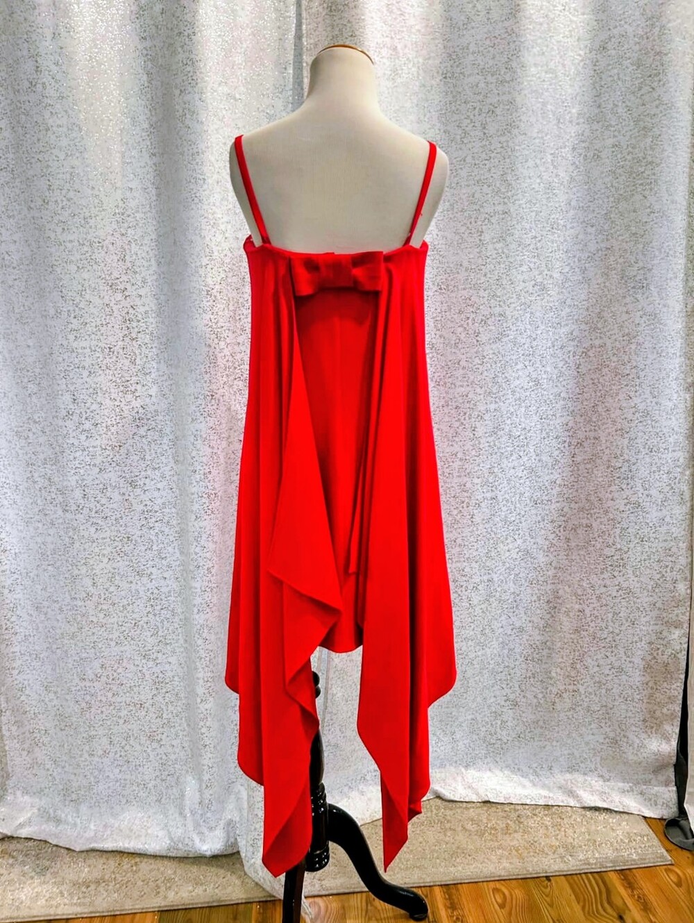 Valentino Red-Trim Designer Garment Label